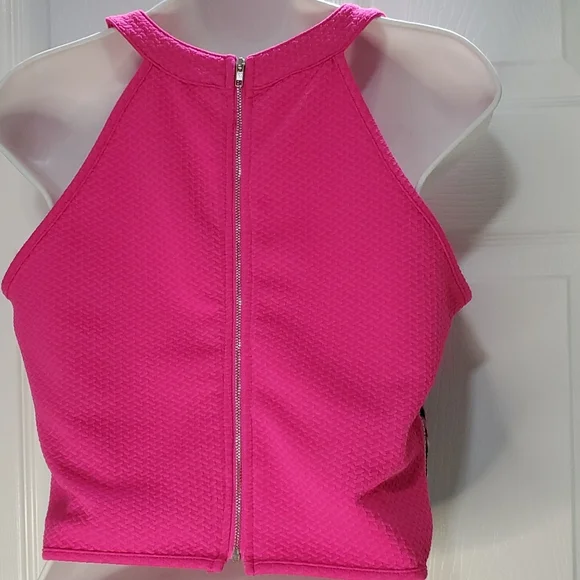 LULUMARI HOT PINK LARGE EMBROIDERED CROP TOP - Picture 3 of 6